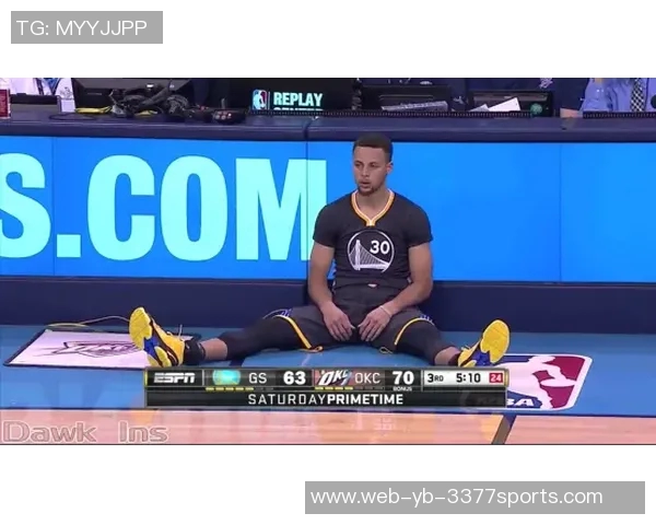 里夫斯绝杀球场宣传新款AR3日落配色球鞋将于11月1日正式上市