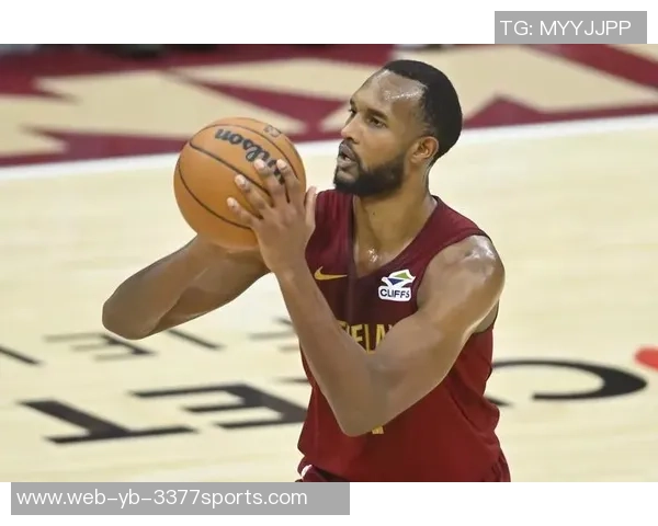 小莫布里与阿伦联手发力半场贡献21分6篮板助力球队争胜